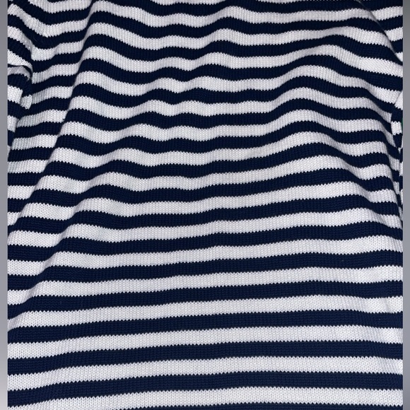 Long sleeve ⚠️ NO REFUNDS ⚠️ PM for more questions - Picture 4 of 5